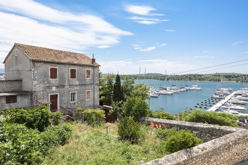 Apartments Tara, Sibenik - Mandalina Exterior photo